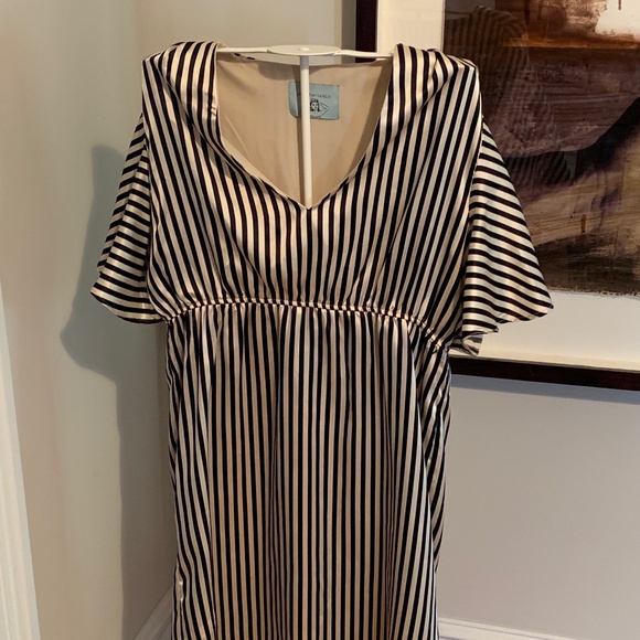 Judith‎ March fully lined dress. Worn once. - Picture 1 of 2